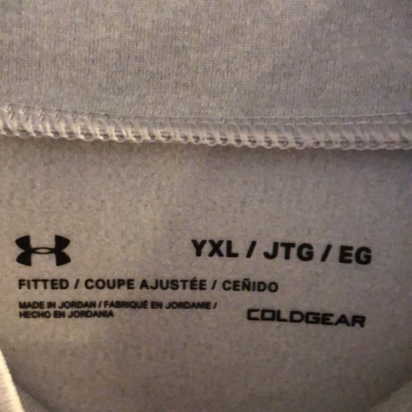 Boys gray and white long sleeve shirt - Picture 4 of 7